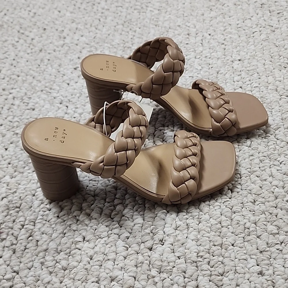 Basil Braided Heels - Picture 5 of 7